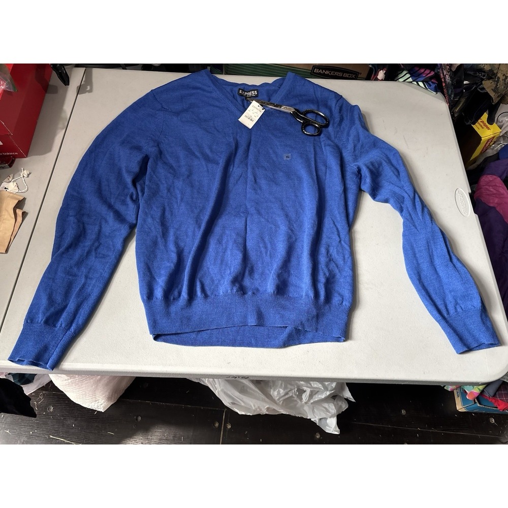 Express Modern Fit Men's 100% Merino Wool Sweater Blue Size XL NWT